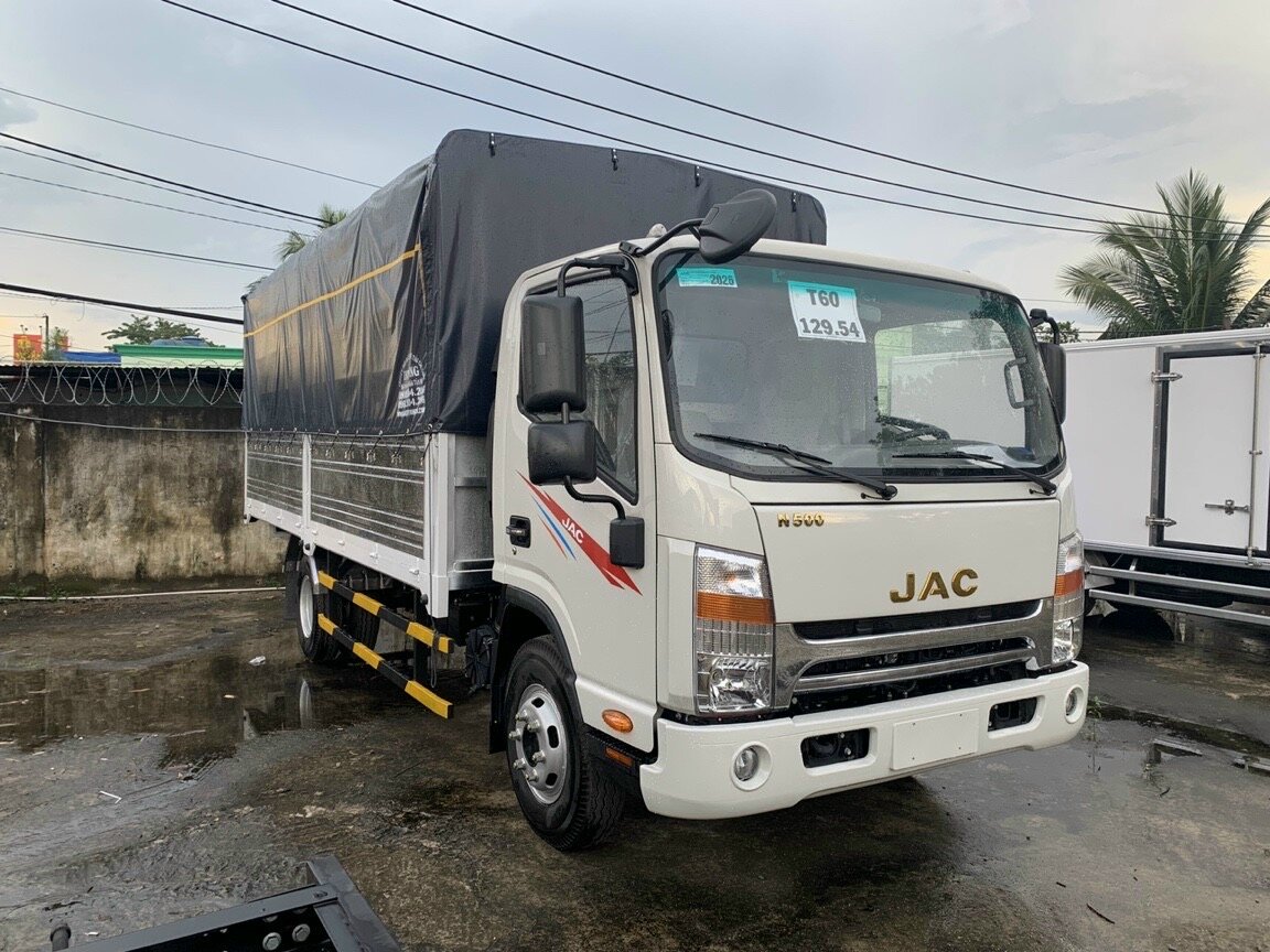JAC n500 màu trắng