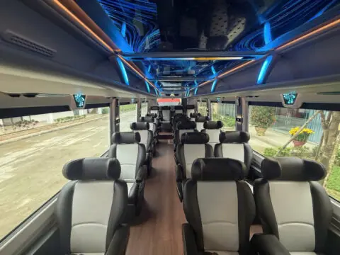Alternative view of Xe Kim Long 99 N29 - Xe Khách 29 Ghế Ngồi Cao Cấp