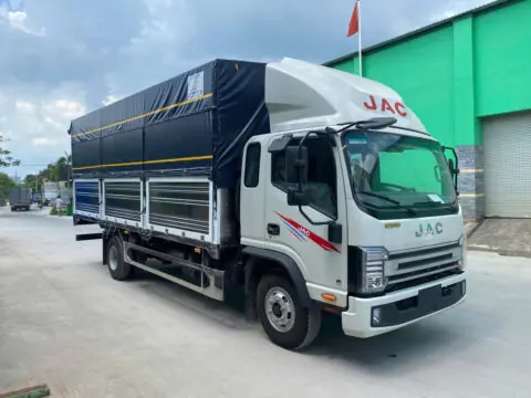 Xe Tải Jac N750 Plus E5 Thùng Mui Bạt