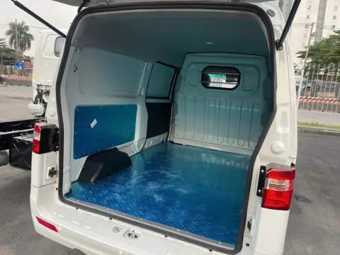 Alternative view of Xe Tải SRM X30i V2